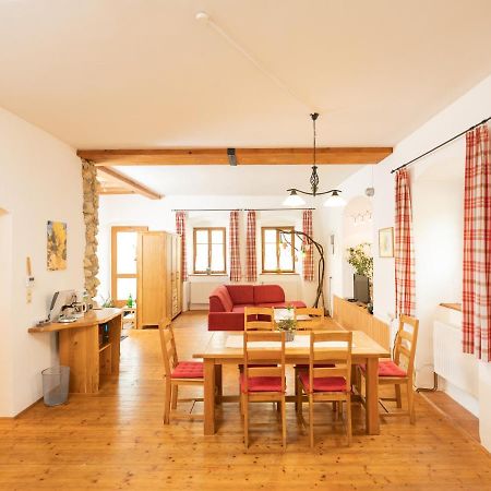 Ferienwohnung Zum Kapuziner Poysdorf Luaran gambar