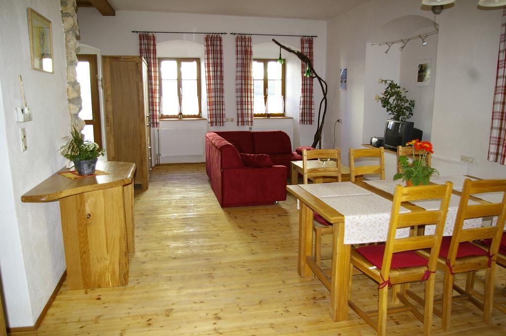 Ferienwohnung Zum Kapuziner Poysdorf Bilik gambar